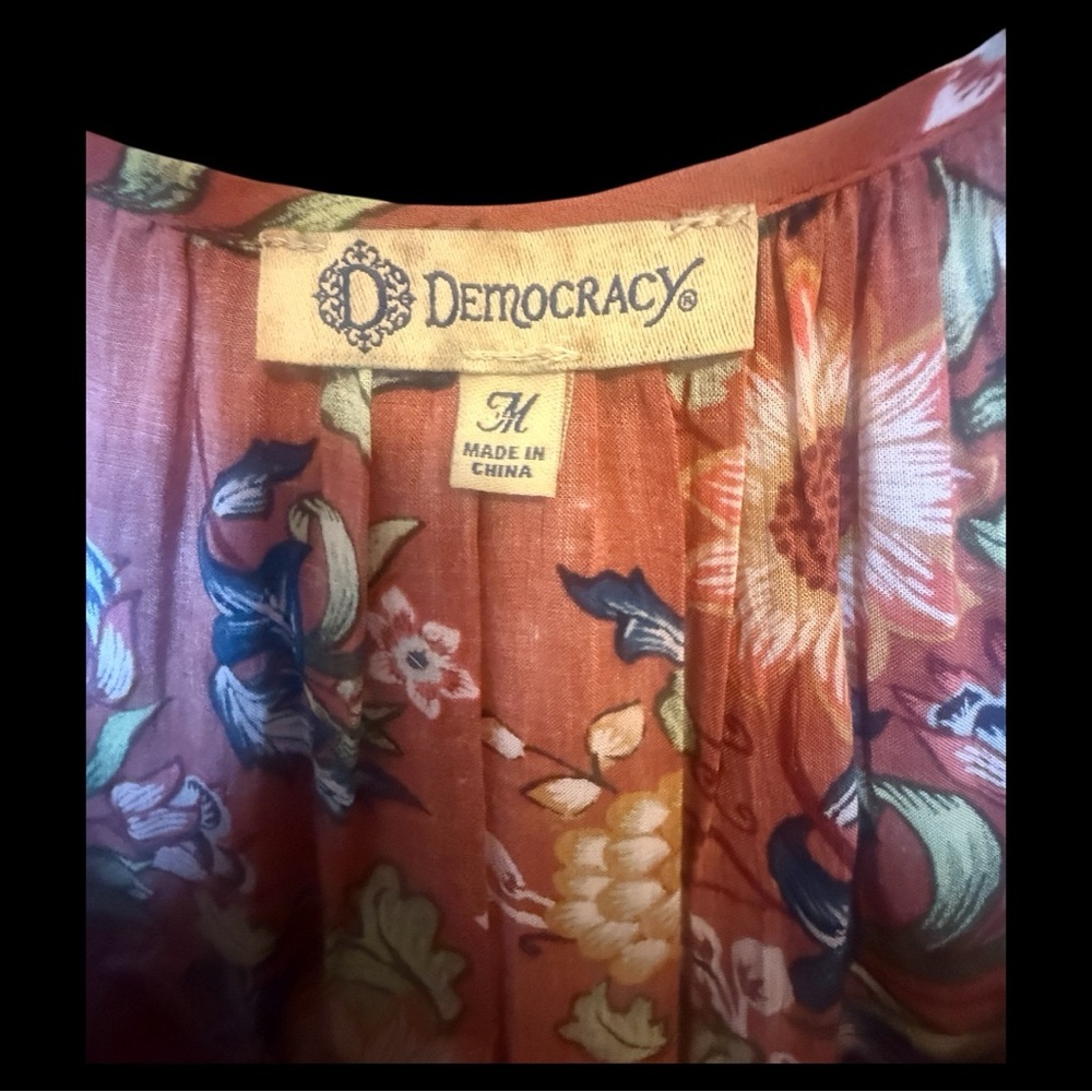 Democracy Brick red floral design babydoll top. Lace trim on sleeves & waist szM - Picture 3 of 10